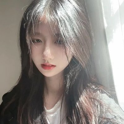 艳阳春水惊鸿